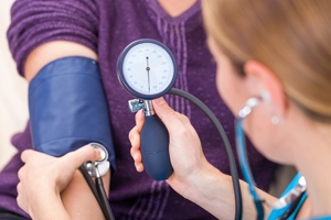 发烧冷敷还是热敷 发烧冷敷还是热敷